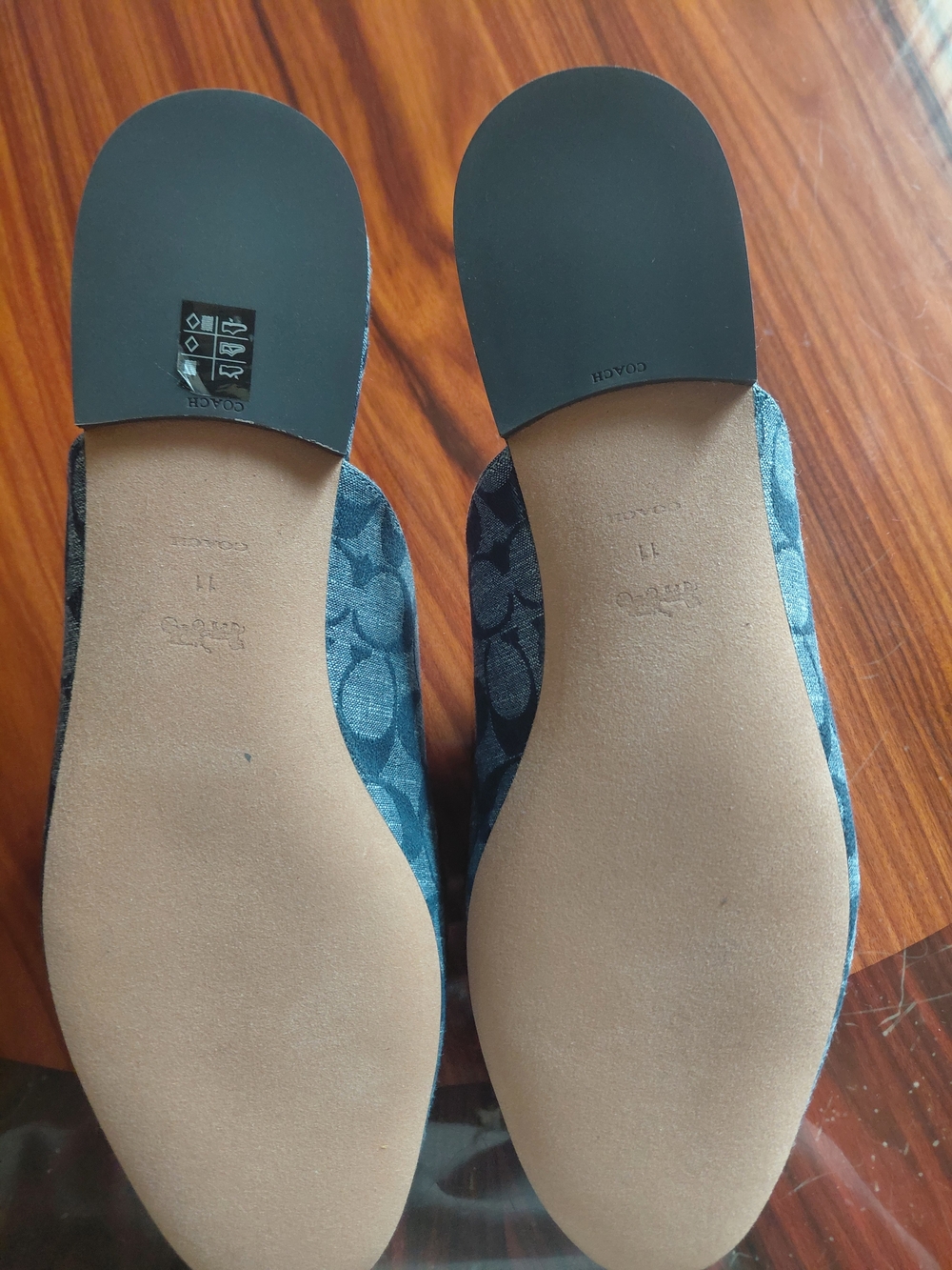 COACH Women's Navy Signature Chain-Trim Mules - Picture 3 of 6